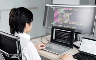 龙岩 ,php声明和调用变量的符号是什么？